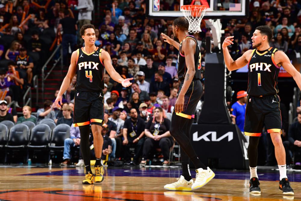 场上表现亮 场上表现亮