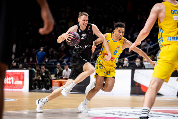 欧冠联赛还 欧冠联赛还